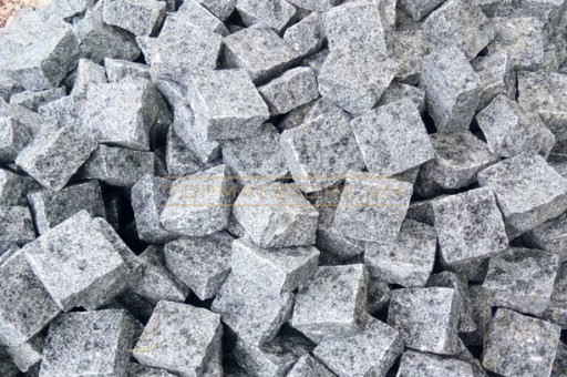 Đá cubic granite trắng Suối Lau - Mẫu đá cubic lát sân vườn đẹp