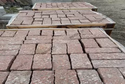 Đá cubic granite đỏ Bình Định 10x10x20cm