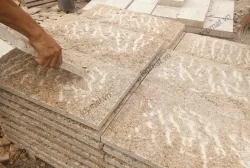 Đá ốp tường granite vàng 30x60x5cm