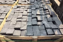 Đá bazan đen cubic chẻ tay 10x10x5 cm