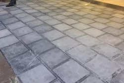 Đá xanh đen băm trừ viền 30x30x3 cm