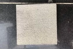 Đá bazan xám băm mặt 15x15x2cm