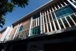 Lam nhôm Foster hình thoi 100x18x1mm