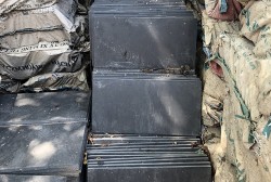 Đá slate đen vảy đồng Lai Châu 20x40x(0,4-1)cm