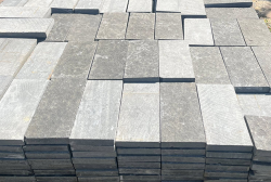 Đá bazan đen khò lửa 15x30x3cm