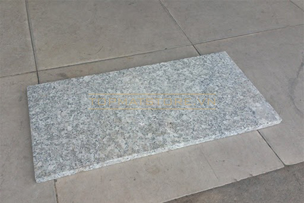 Đá granite trắng Suối Lau mặt băm 30x60x2cm