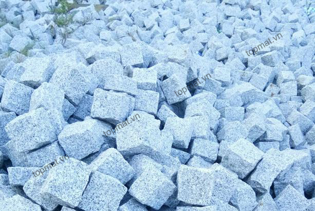 Đá cubic granite trắng 10x10x8 cm