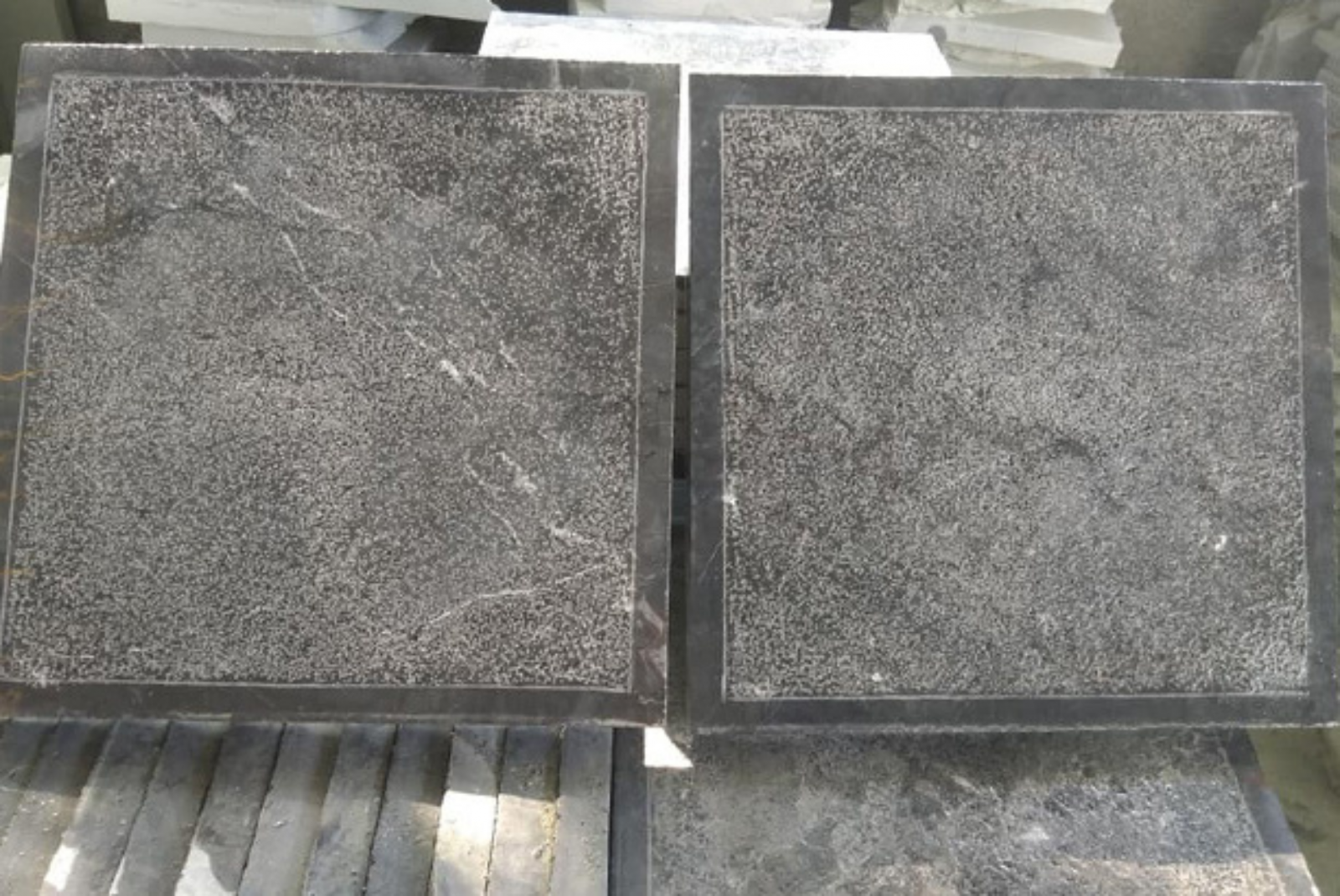 đá lát vỉa hè Thanh Hóa đen băm mặt 30x30