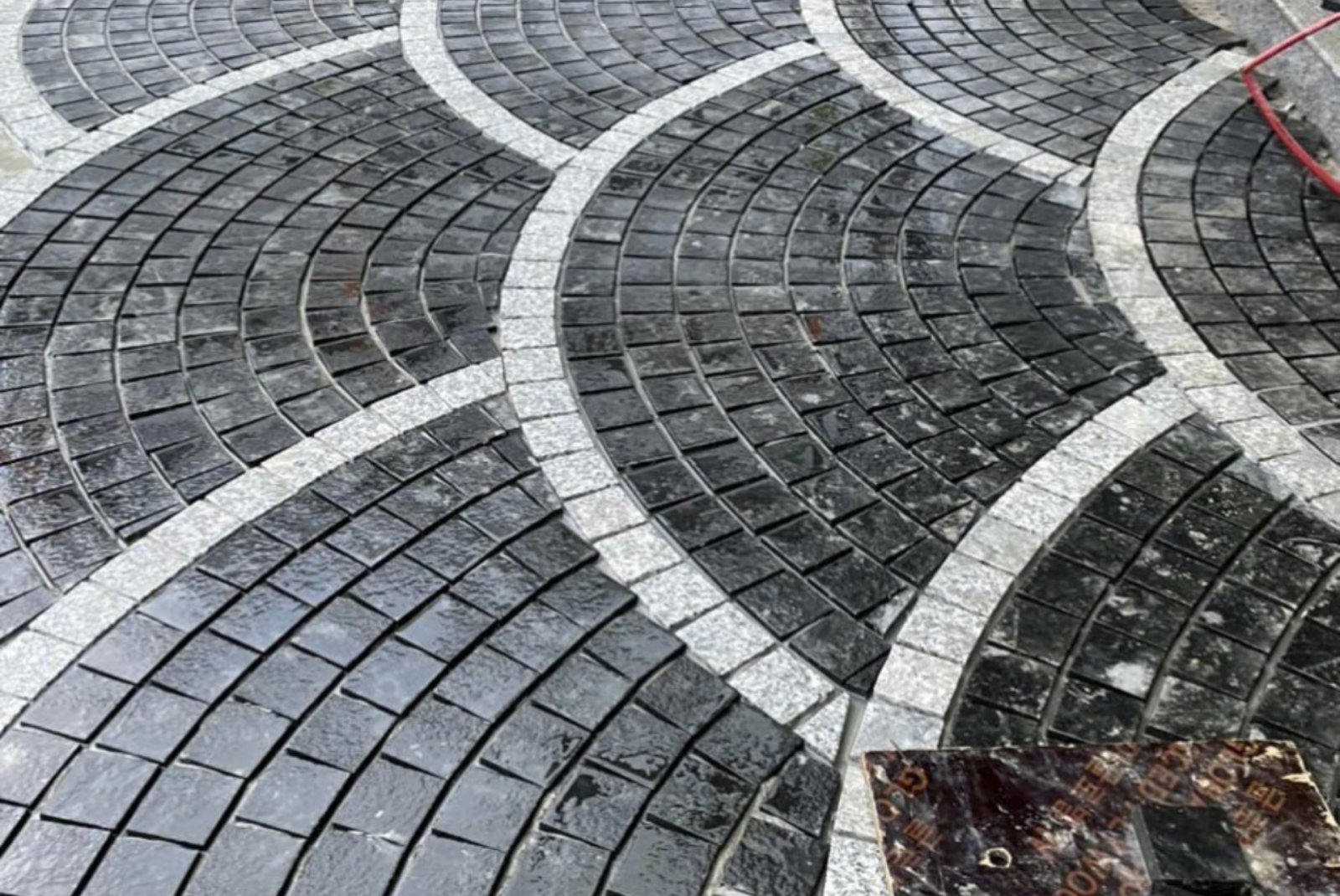 Mẫu đá bazan lát vỉa hè nghệ thuật