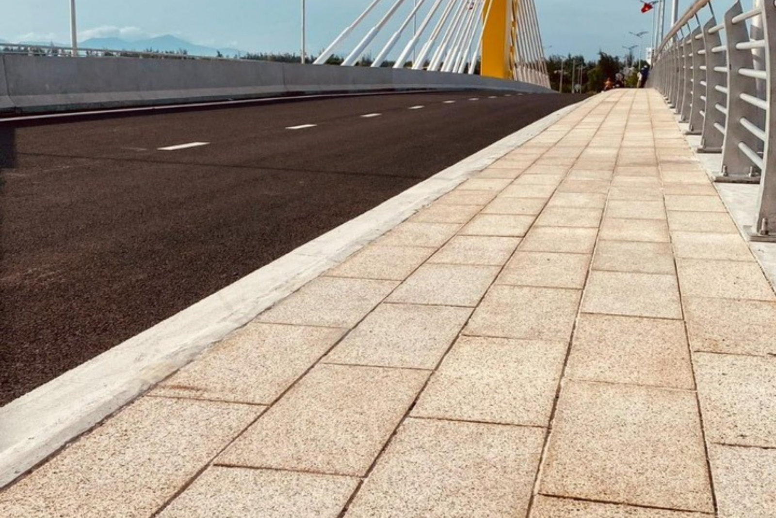 Mẫu đá granite lát vỉa hè 30x60