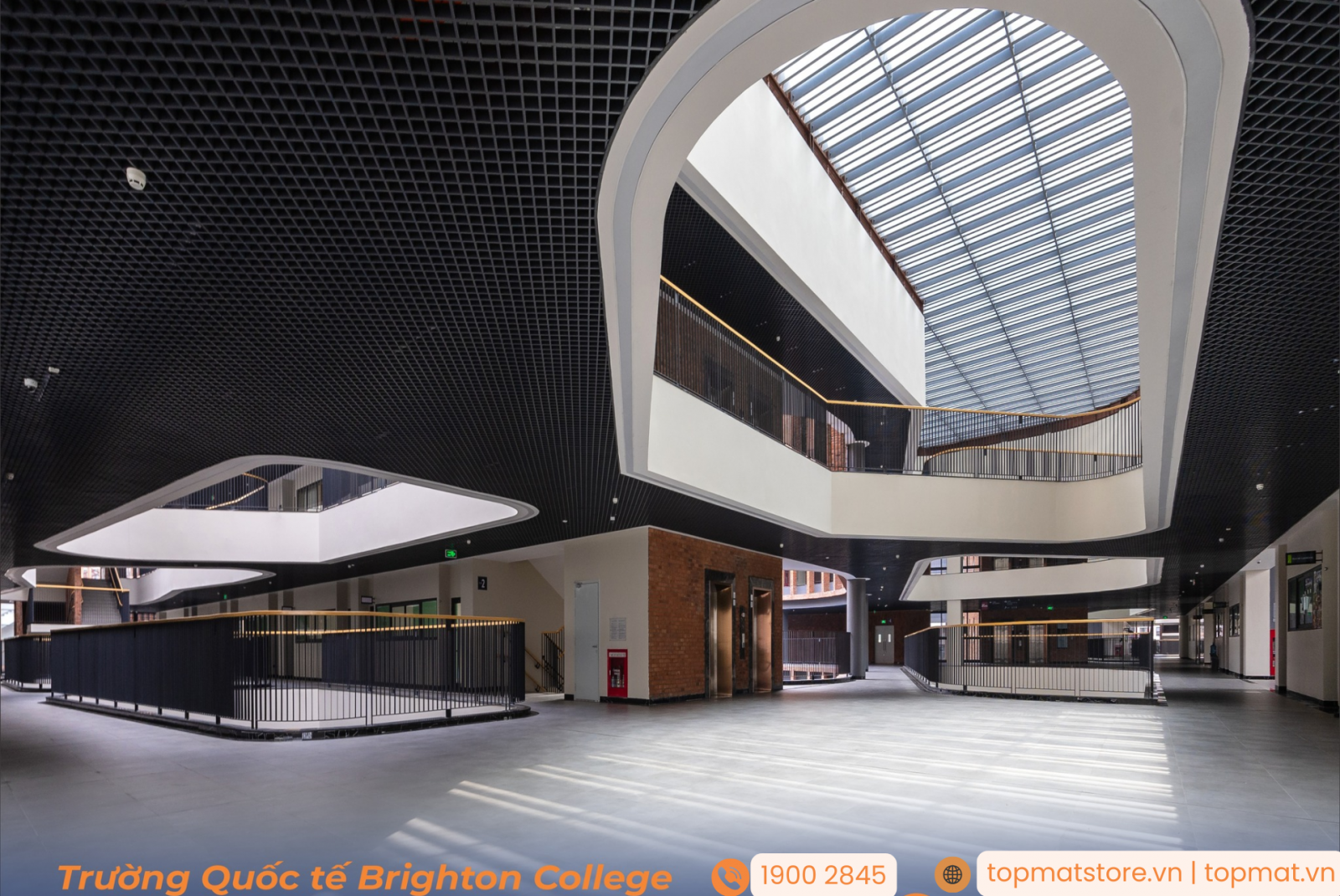 Trần nhôm caro cell đen giúp che hệ thống kĩ thuật, hạn chế bám bụi bẩn.