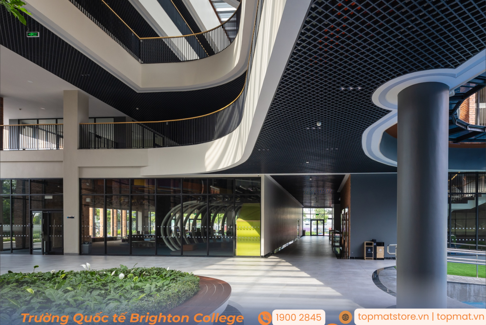 Trần nhôm cell caro Austrong đen trong công trình trường học