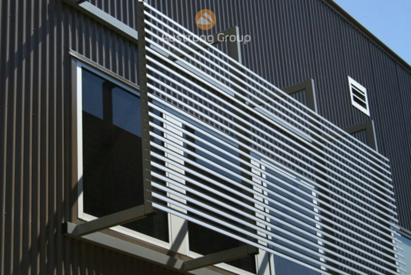 Lam nhôm chắn nắng chữ Z trong công trình nhà xưởng