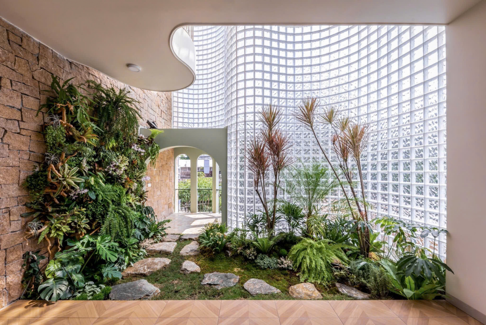 Gạch kính Thái Lan lấy sáng tự nhiên, tiết kiệm điện năng, thân thiện với môi trường