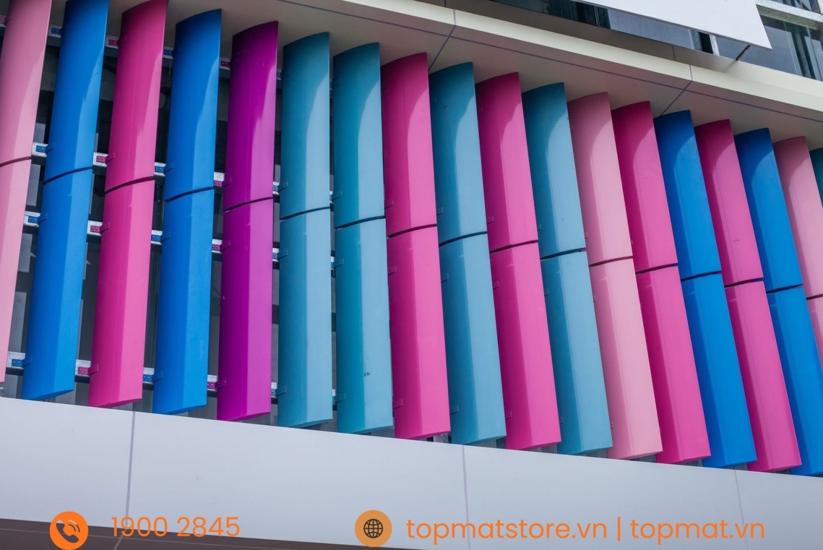 Chớp nhôm chắn nắng hình thoi sơn màu sắc nổi bật tạo điểm nhấn cho công trình cao cấp